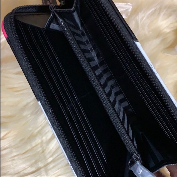 Victoria’s Secret Power Logo Zipper Wallet - Picture 4 of 4